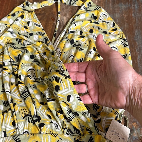 Free People Halter Maxi Dress NWT Medium Fun Print - Picture 3 of 11